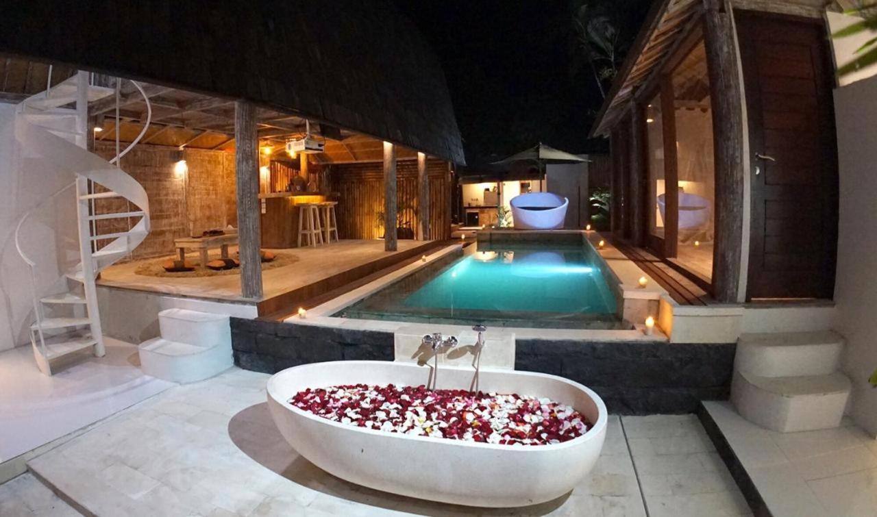 Promo! Private Vacation Rentals Villa, 2 Pools,4 Bedrooms,4 Bathrooms, Bali Seminyak Eksteriør billede
